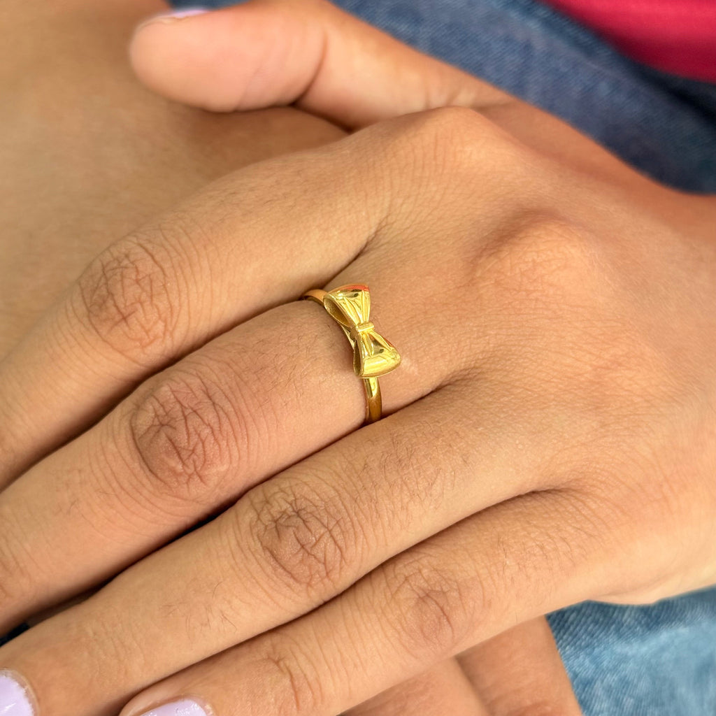 Bow belle ring