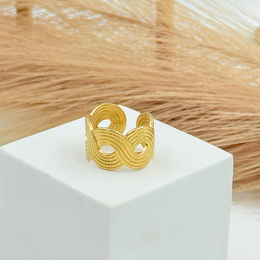 Infinity link Ring