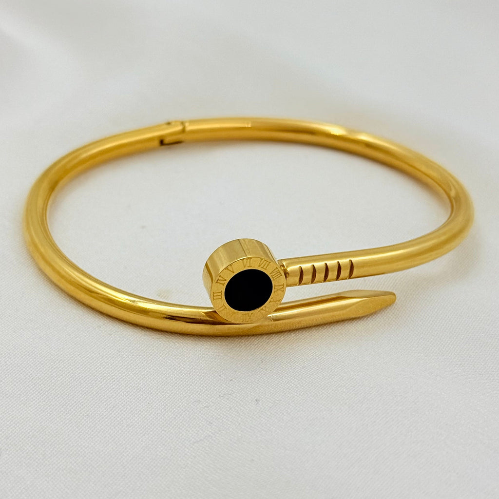 Nail Black Coin kada