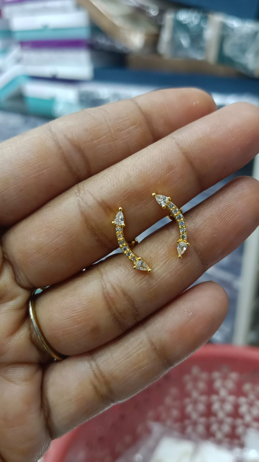 Arrow Curv Ball Back Piercing