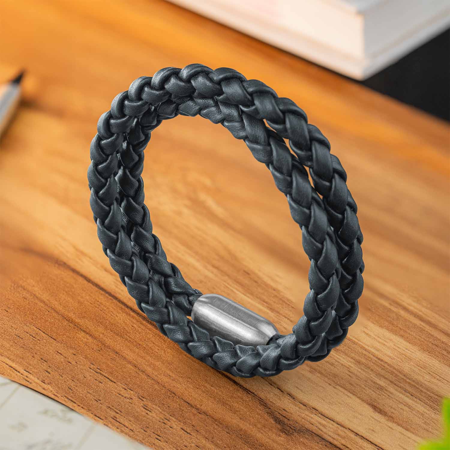 Phantom Looped NeoLeather Bracelet with MagSnap2