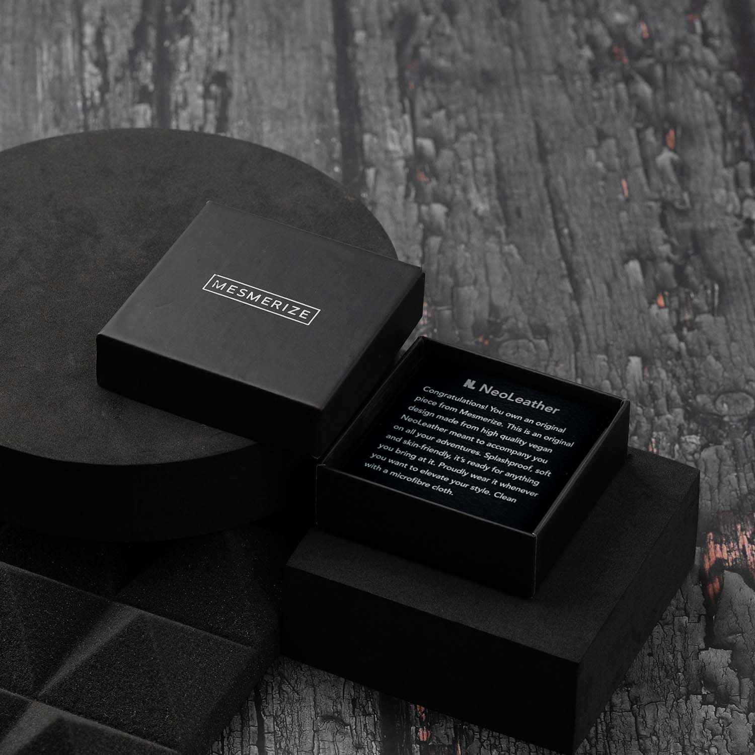 Phantom Looped NeoLeather Bracelet with MagSnap2