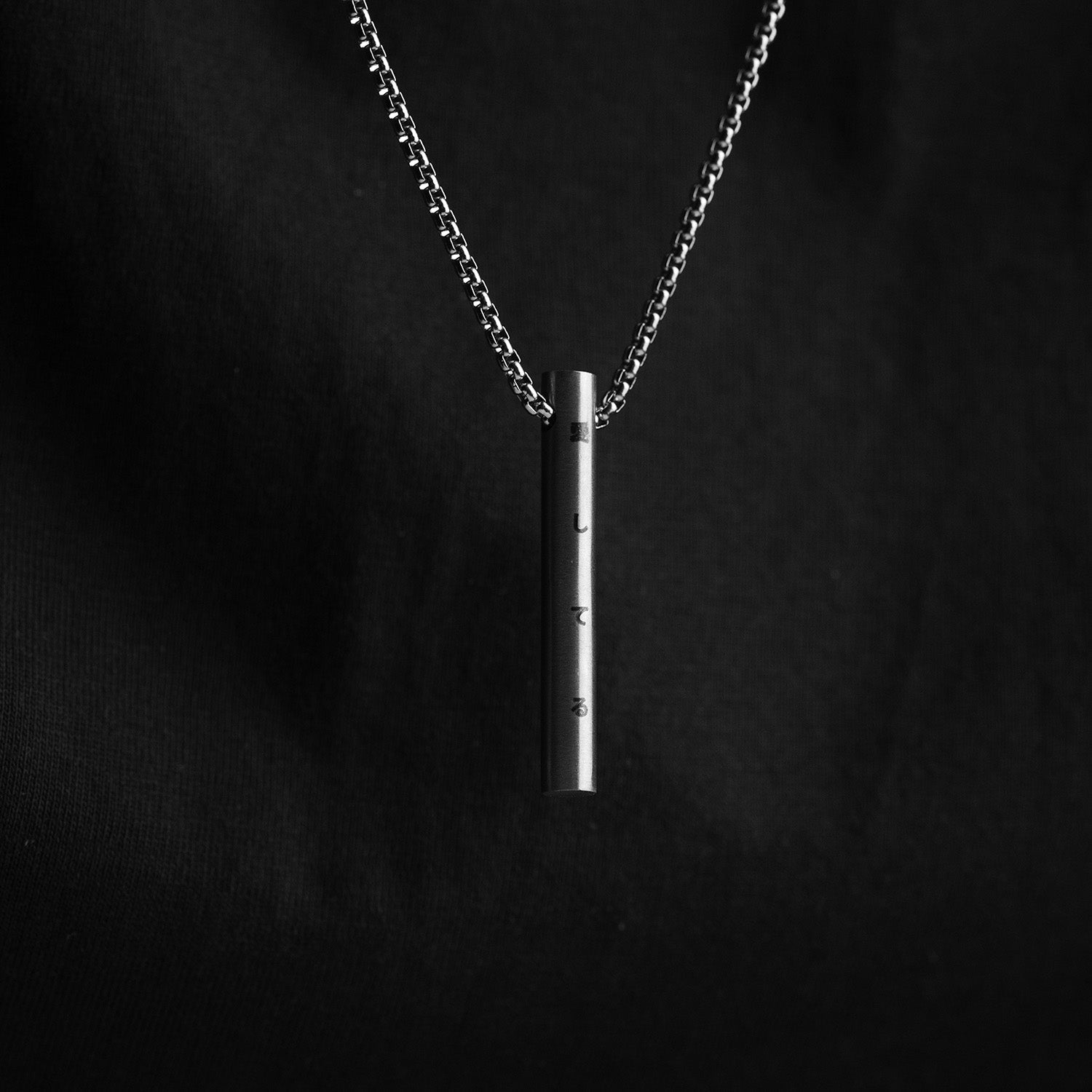Affection Minimal Barrel Necklace