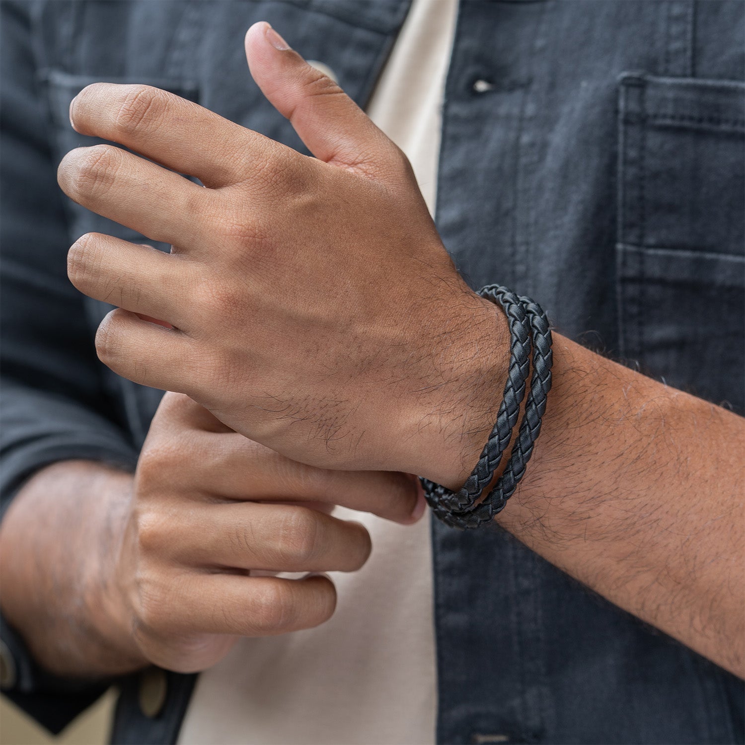 Phantom Looped NeoLeather Bracelet with MagSnap2