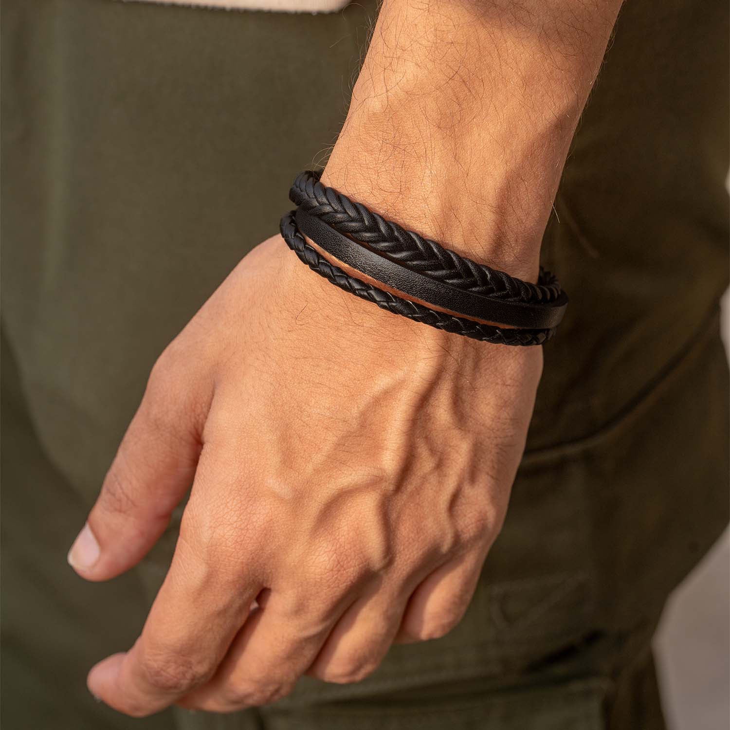 Rogue Textured NeoLeather Bracelet with MagSlide