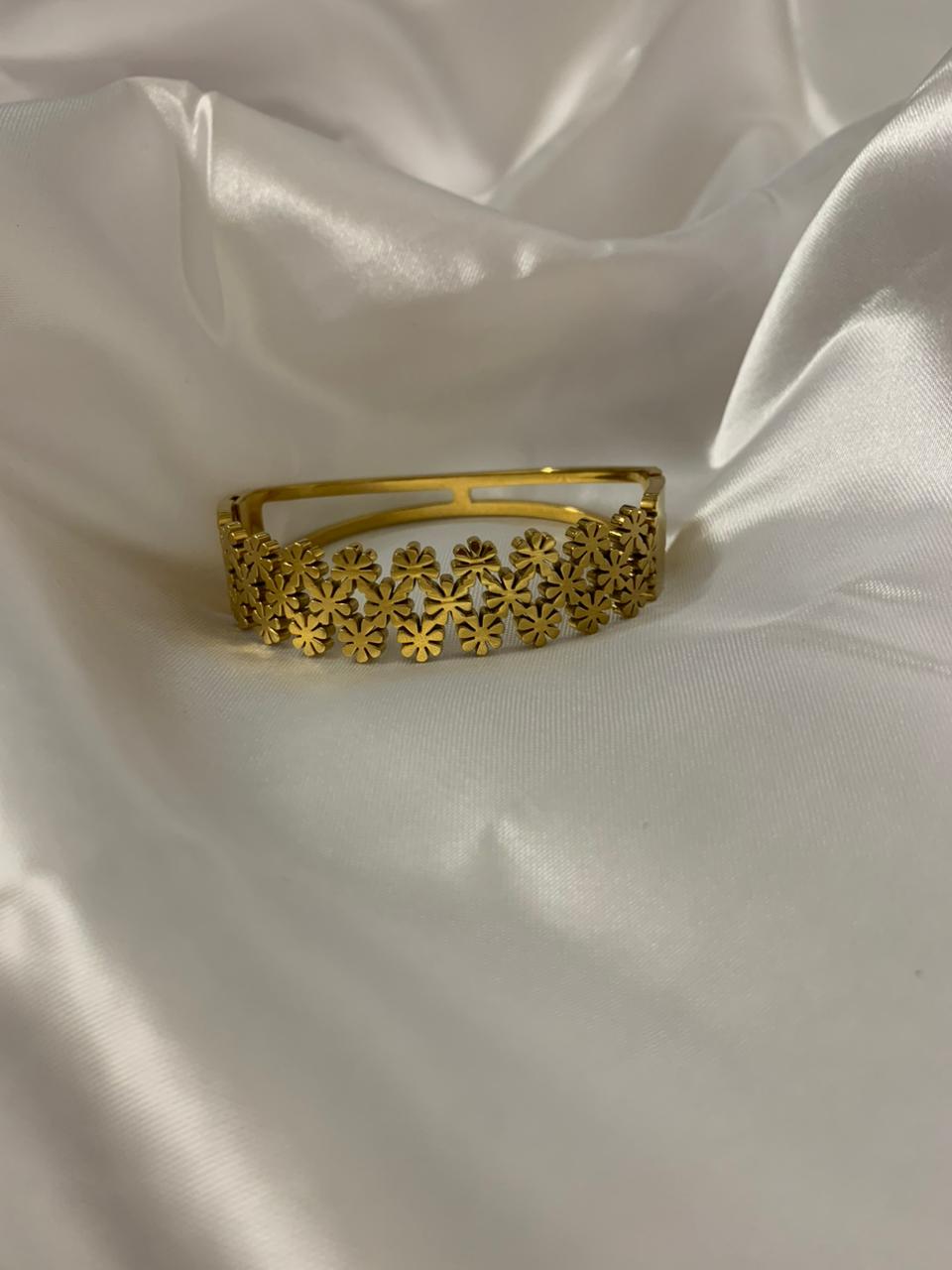 Broad 3 line Flower Kada