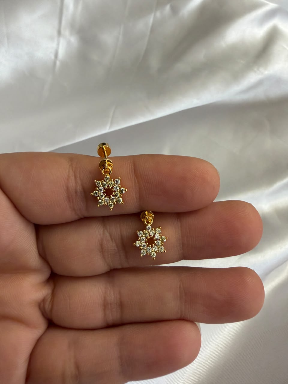 Aura Hanging Flat Back Piercing