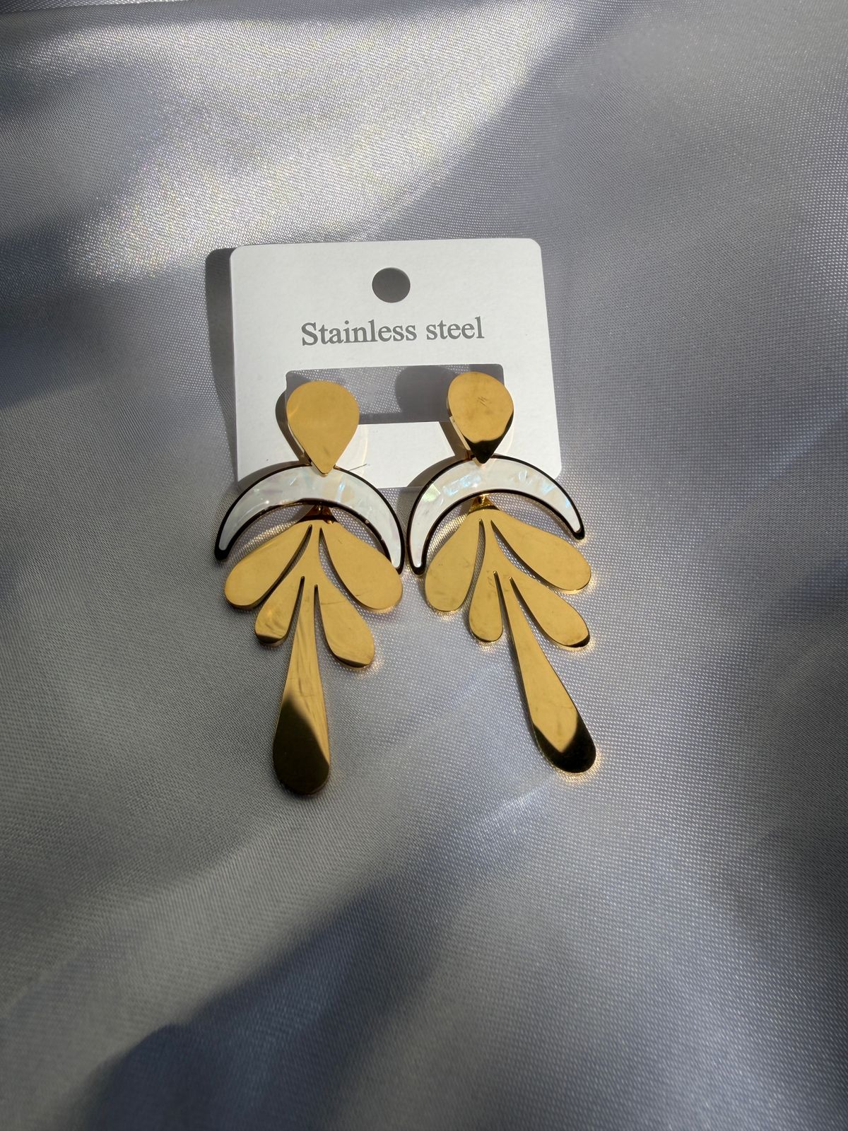 Gold MOP Earrings