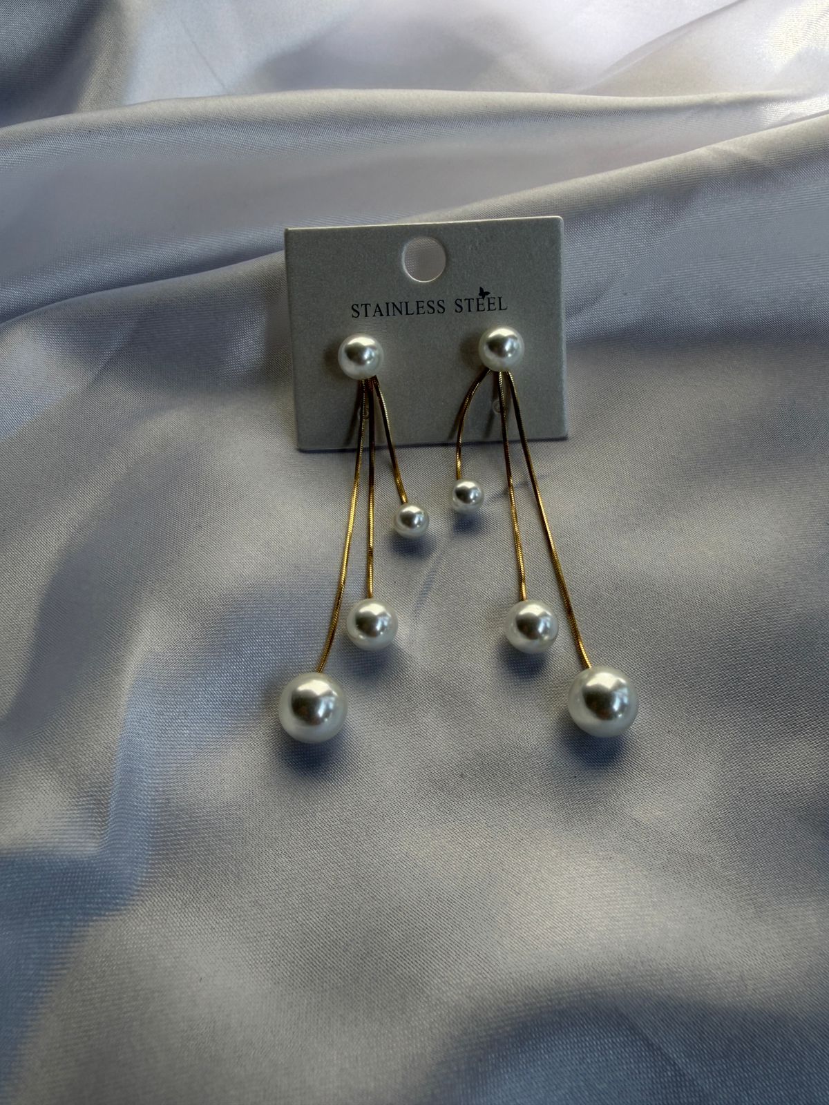 Pearl Hanging Earrings