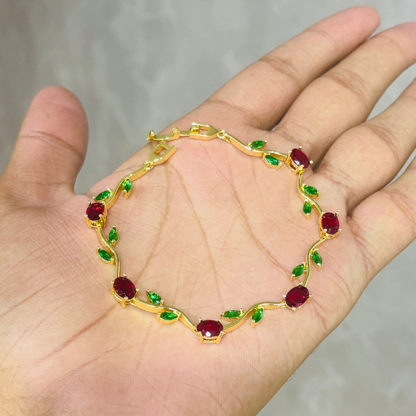 Red Green Tulip Bracelet